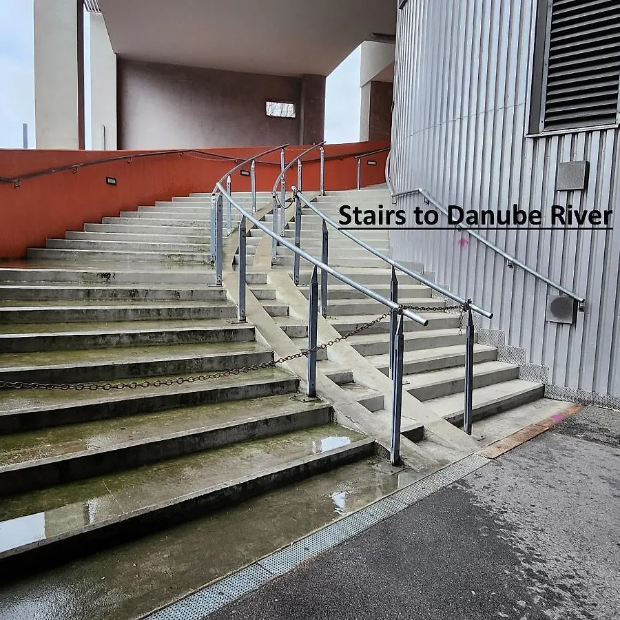 Lovely Apartment For 4 On The Danube River - Private Parking Wiedeń