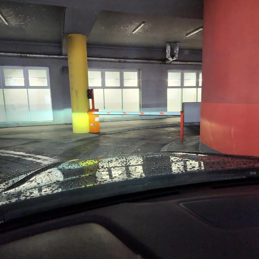 וינה Lovely Apartment For 4 On The Danube River - Private Parking אוסטריה