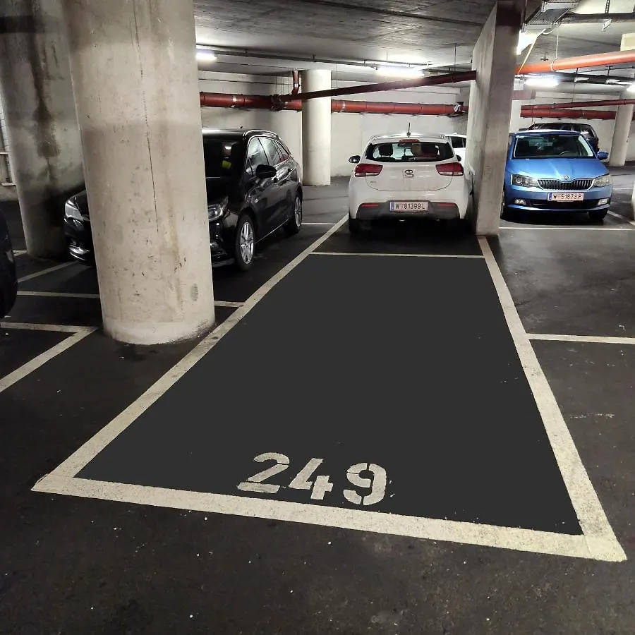 Lovely Apartment For 4 On The Danube River - Private Parking Вена