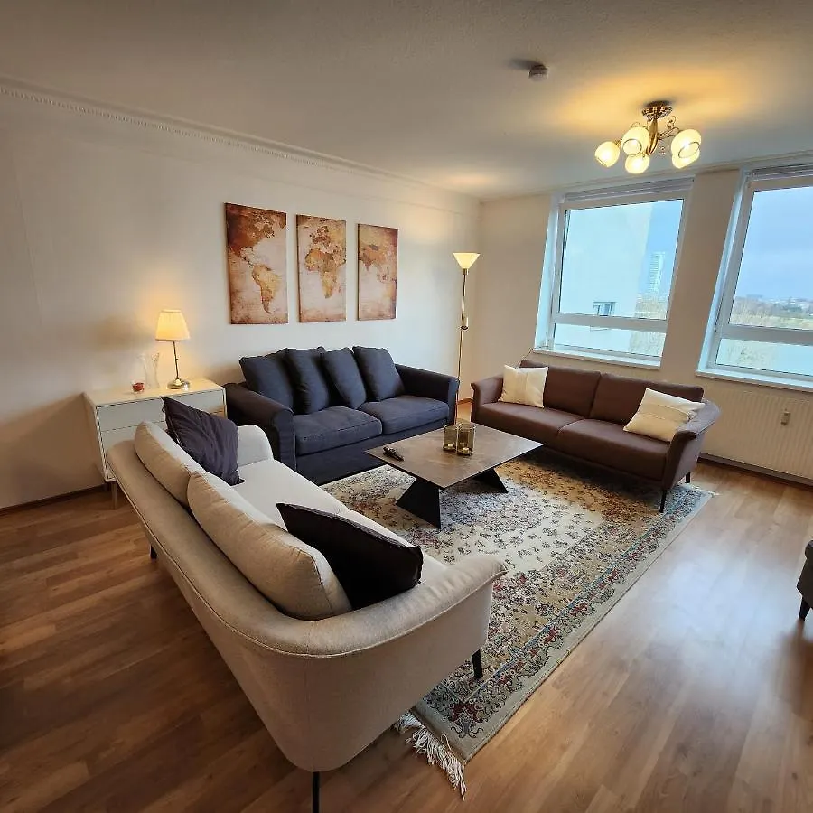 Lovely Apartment For 4 On The Danube River - Private Parking Wiedeń