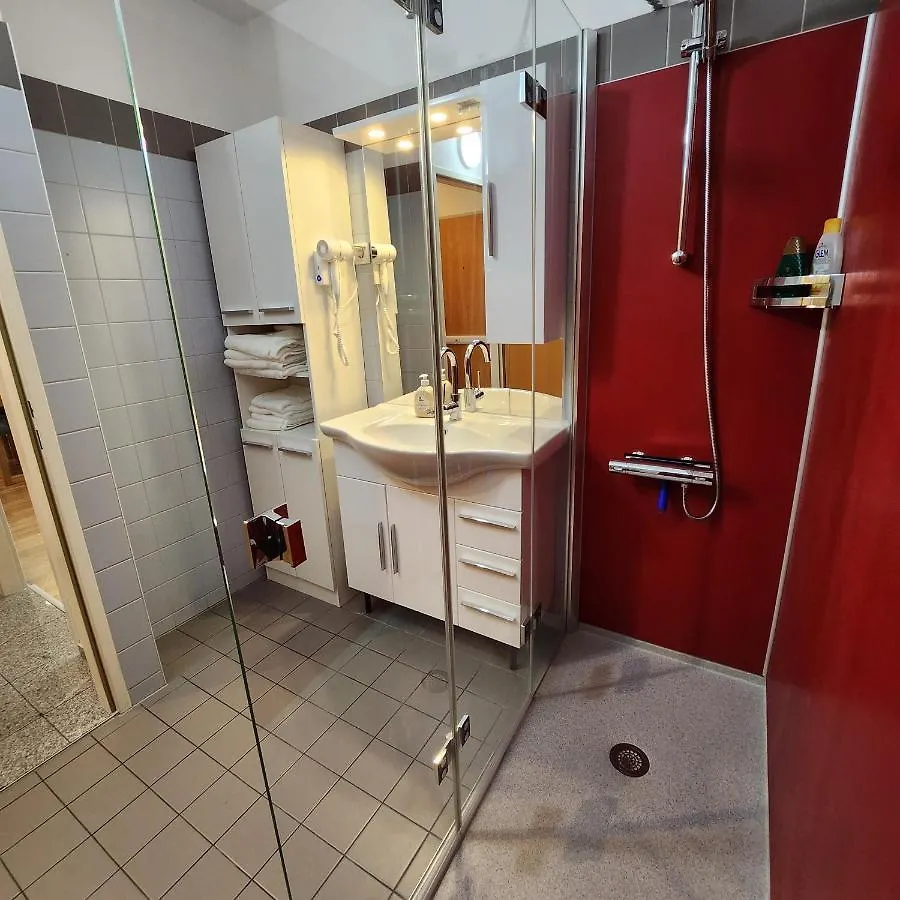 Lovely Apartment For 4 On The Danube River - Private Parking Wiedeń Austria